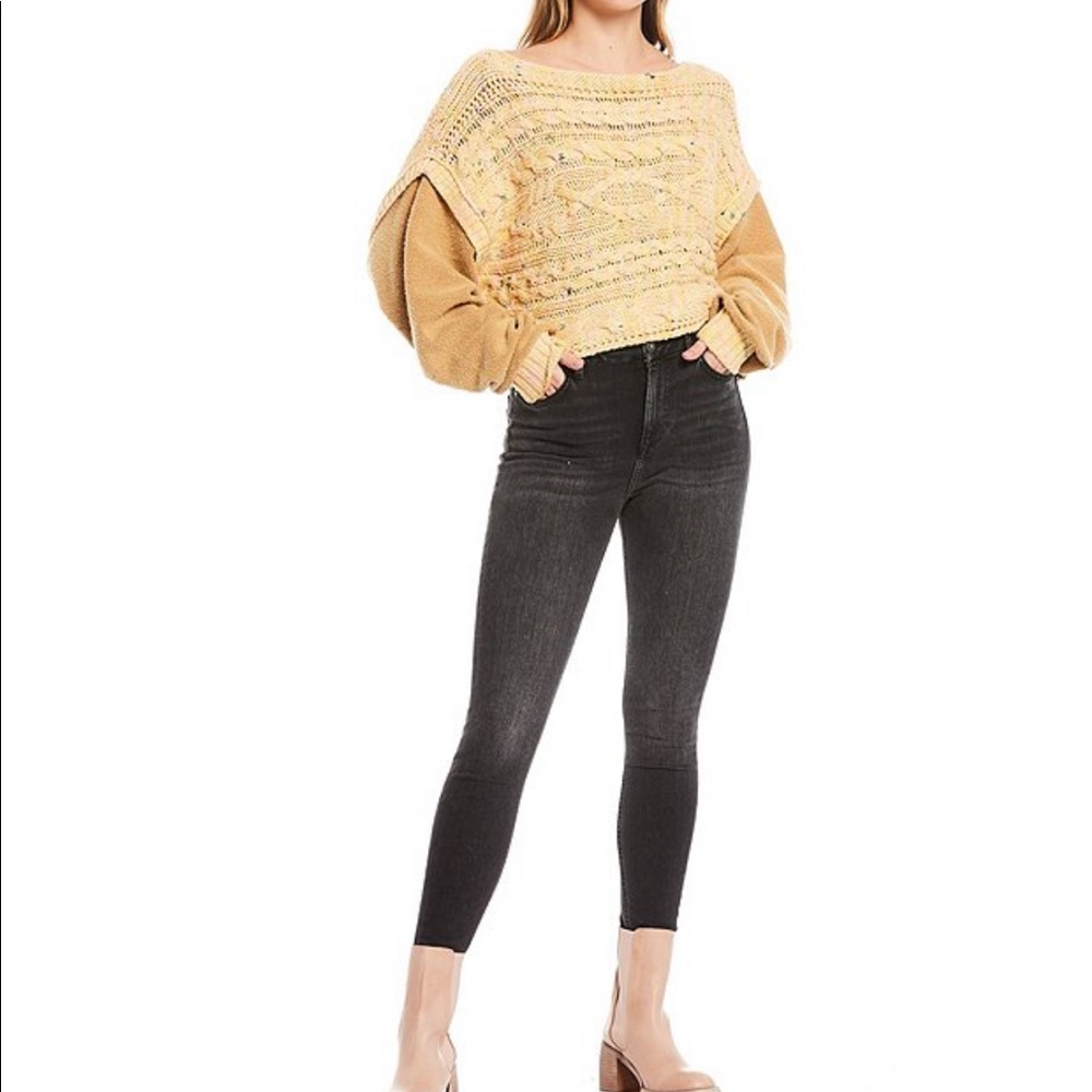 Free People Honey Cable Fleece Sleeve Crop Sweater - Picture 3 of 8